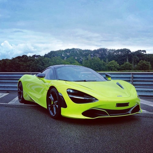 Stage de pilotage MCLAREN 720 S sur le circuit d'issoire