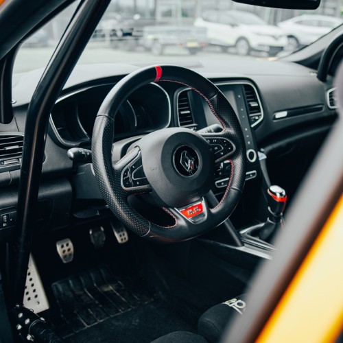 stage multivolant sur le circuit d'issoire 208 GTi Megane 4 Rs